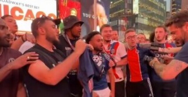 现场观赛气氛热烈，球员表现出色受到球迷赞赏