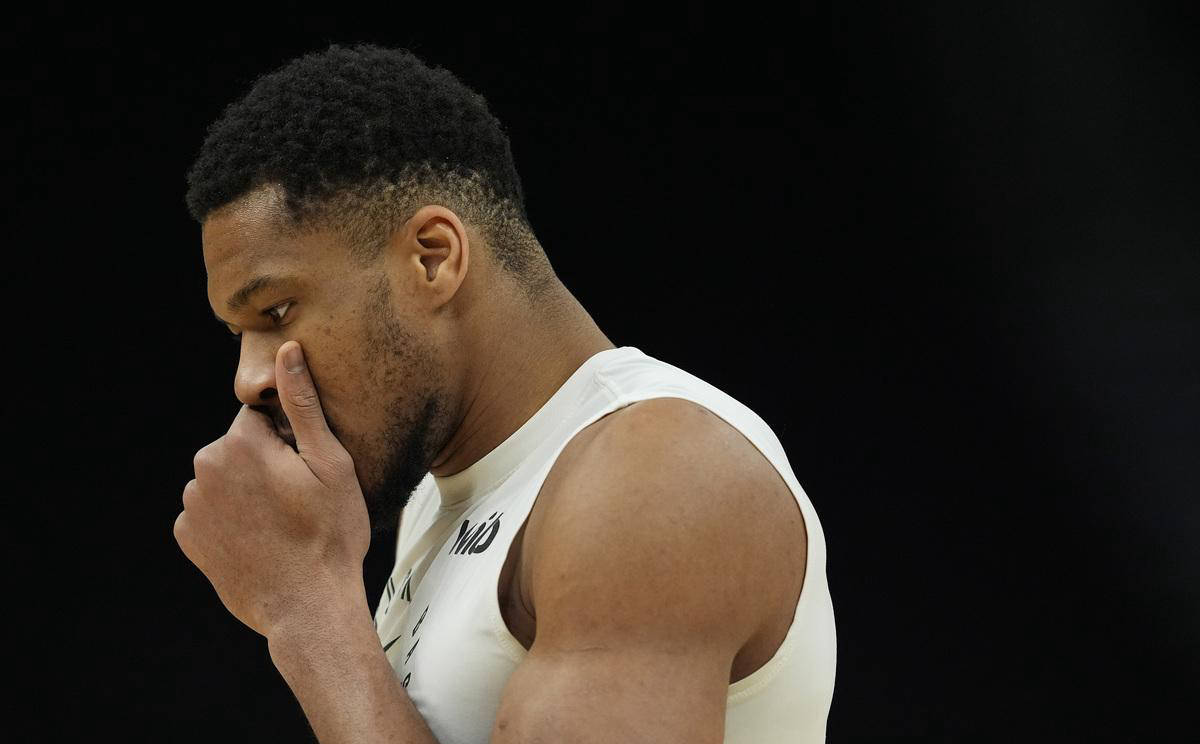 包含雄鹿队遭遇伤病困扰,全力备战下一场比赛的词条 包含雄鹿队遭遇伤病困扰,全力备战下一场比赛的词条