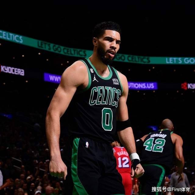 开云体育官网-凯尔特人大胜黄蜂，提前锁定东部第四