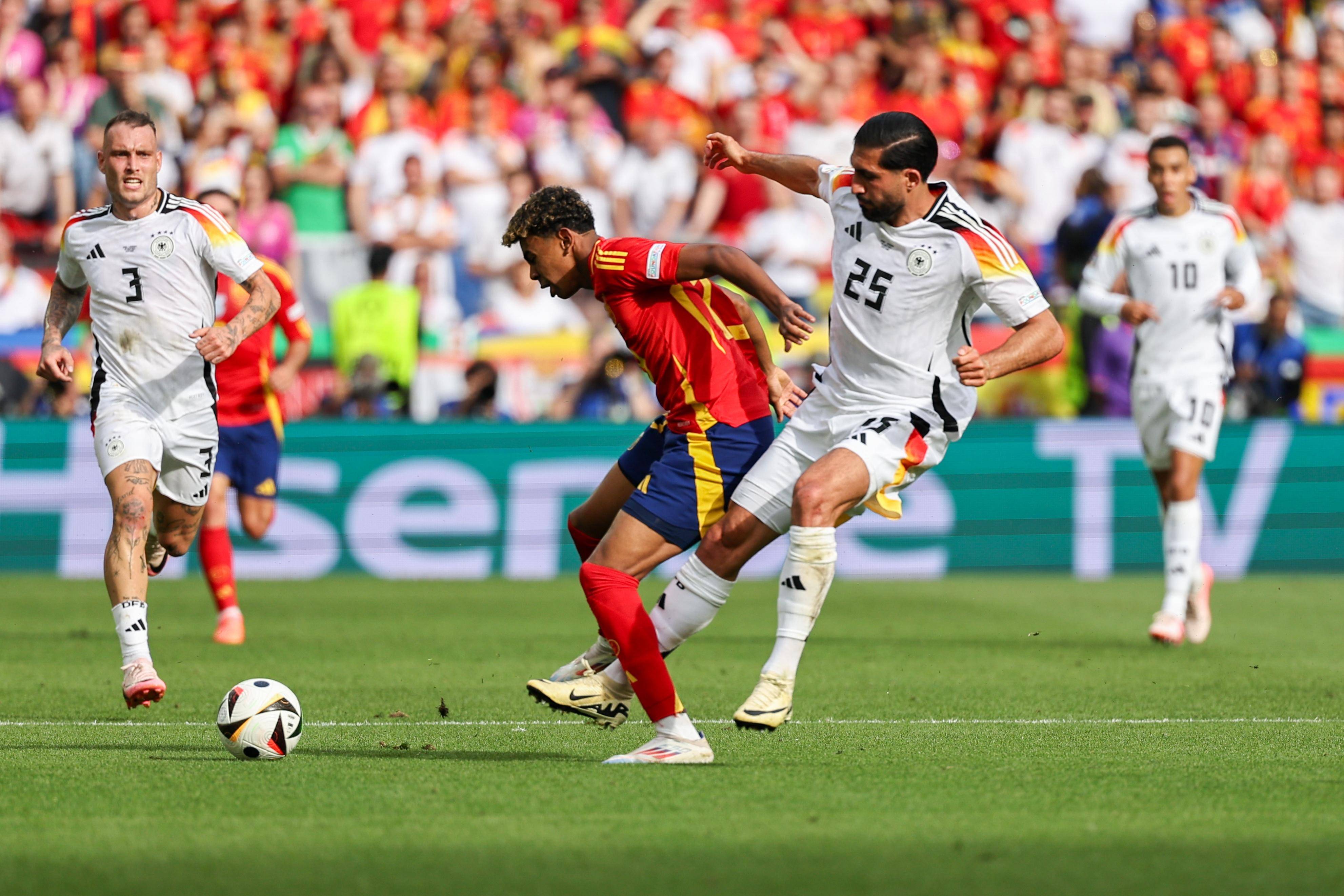 比利时队力克西班牙队,晋级欧洲杯四强 比利时队力克西班牙队,晋级欧洲杯四强