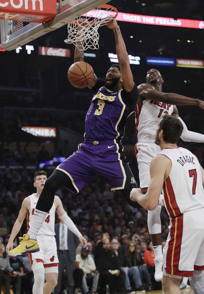 包含公牛鏖战马刺，浓眉哥刷新纪录的词条