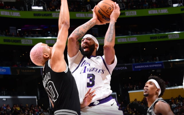 包含公牛鏖战马刺，浓眉哥刷新纪录的词条