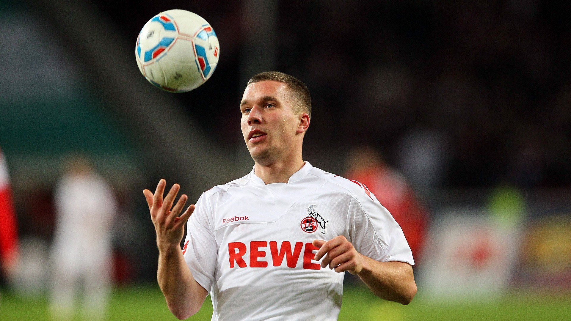 开云体育入口-彩虹之矛刺穿航海家，美加墨世界杯焦点战，南非连续得分压制葡萄牙